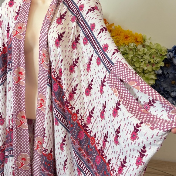 #67 Anthropologie Cream Kimono with Pink and Blue Floral Print - Picture 10 of 14